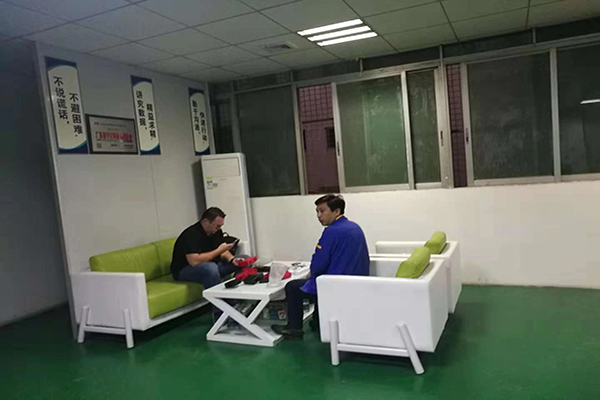 讓人省心注塑模具加工廠——生產(chǎn)高效，配合默契